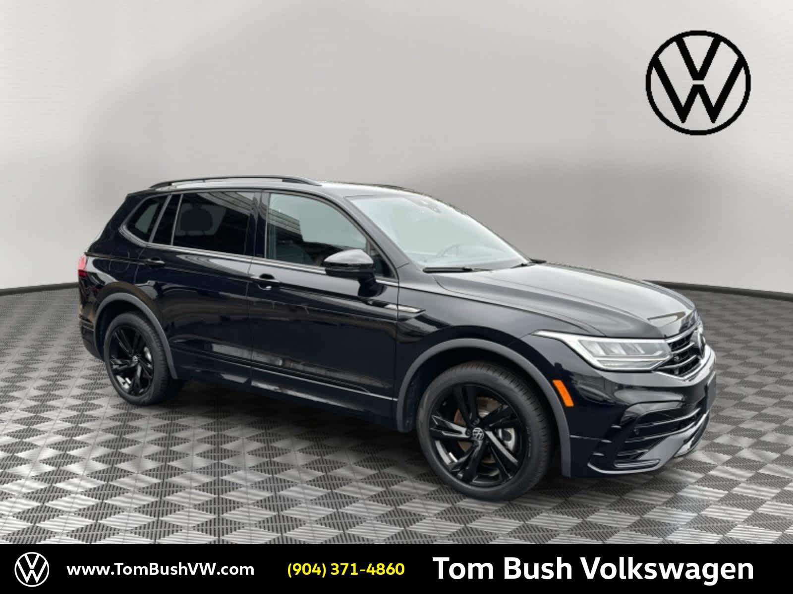 2024 Volkswagen Tiguan SE R-Line Black