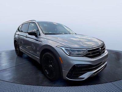 2024 Volkswagen Tiguan SE R-Line Black