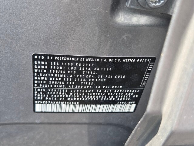 2024 Volkswagen Tiguan SE R-Line Black