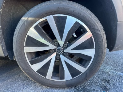2023 Volkswagen Taos SE