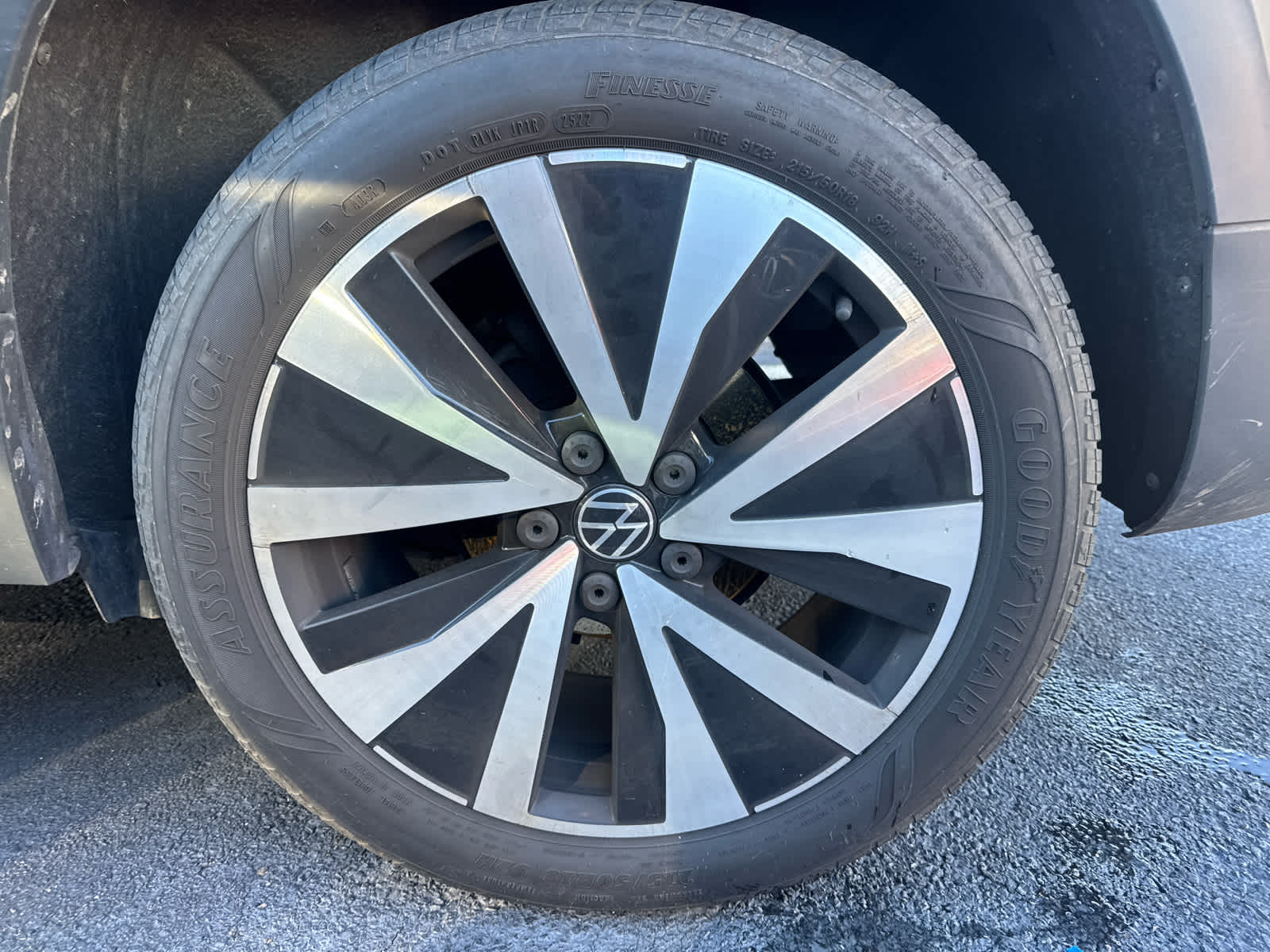 2023 Volkswagen Taos SE