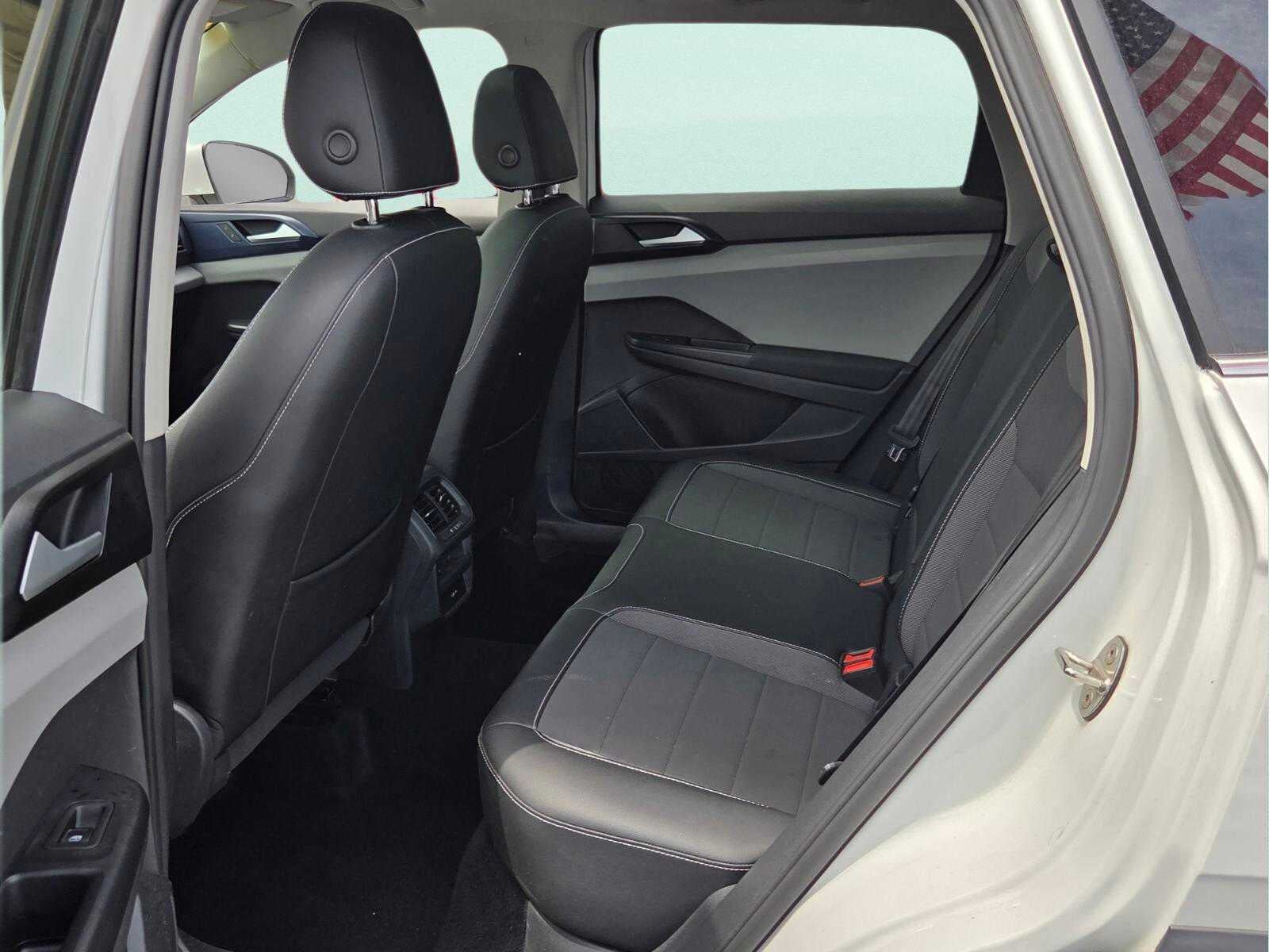 2022 Volkswagen Taos SE