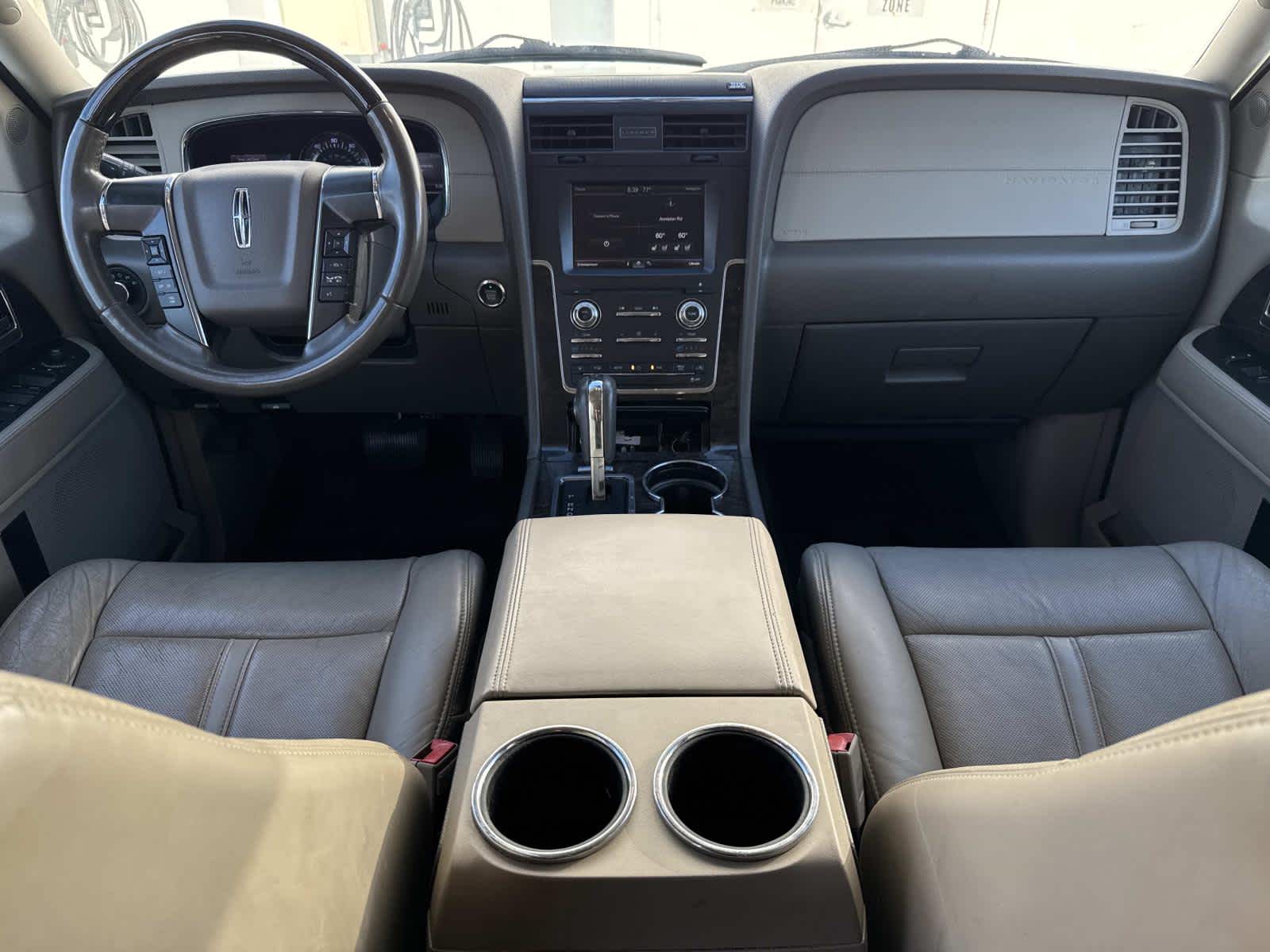 2015 Lincoln Navigator Base