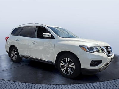 2017 Nissan Pathfinder SL
