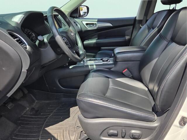 2017 Nissan Pathfinder SL