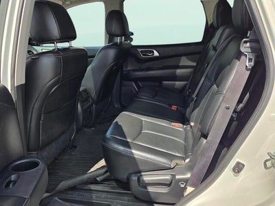 2017 Nissan Pathfinder SL