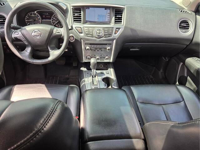 2017 Nissan Pathfinder SL
