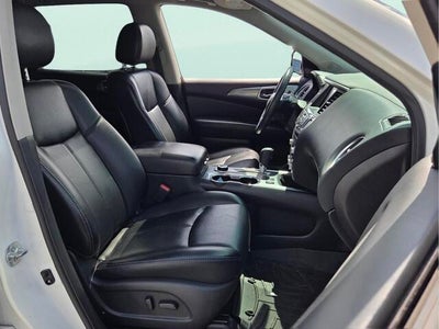 2017 Nissan Pathfinder SL