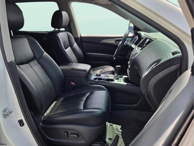 2017 Nissan Pathfinder SL
