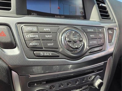 2017 Nissan Pathfinder SL