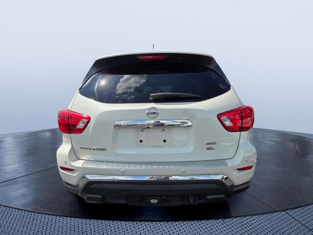 2017 Nissan Pathfinder SL