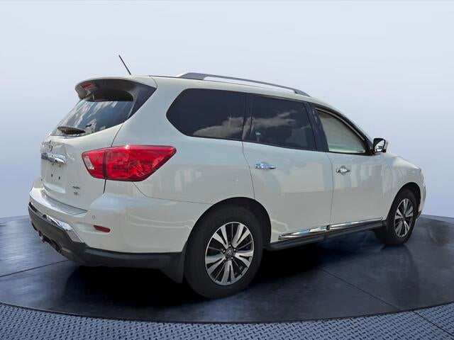 2017 Nissan Pathfinder SL