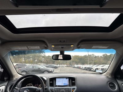 2017 Nissan Pathfinder SL