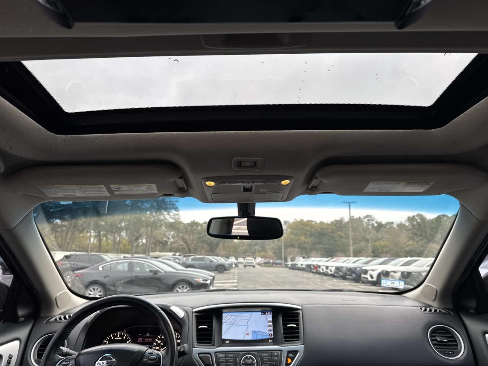 2017 Nissan Pathfinder SL