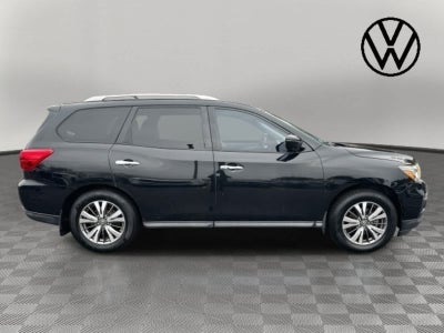 2017 Nissan Pathfinder SL