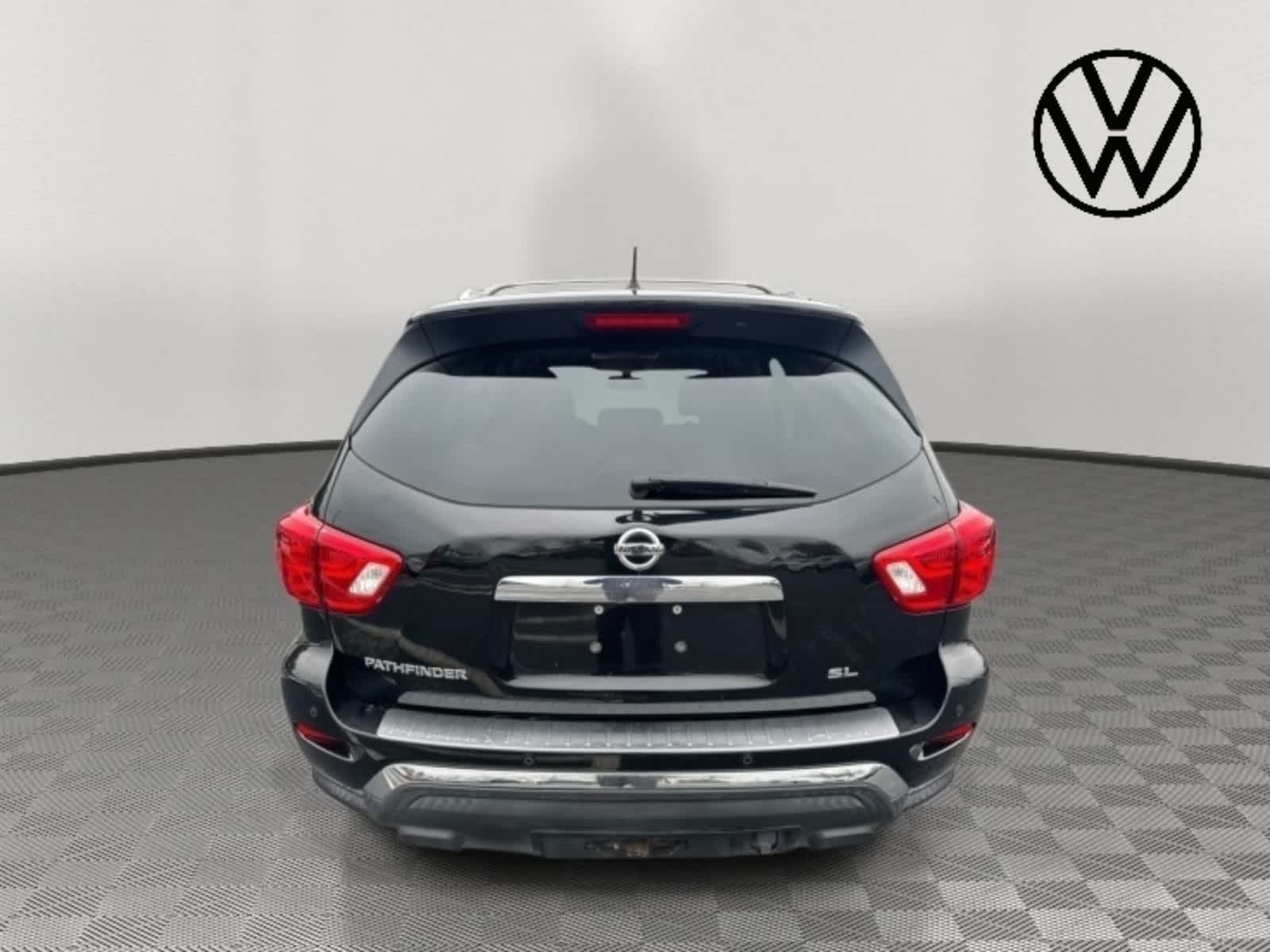 2017 Nissan Pathfinder SL