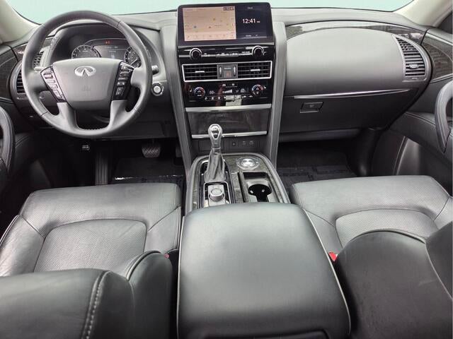 2023 INFINITI QX80 LUXE