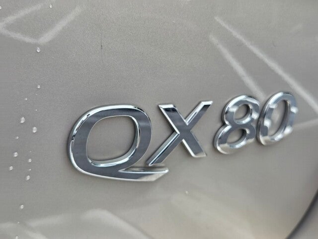 2023 INFINITI QX80 LUXE