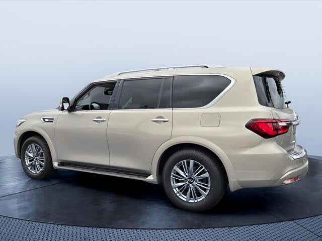 2023 INFINITI QX80 LUXE