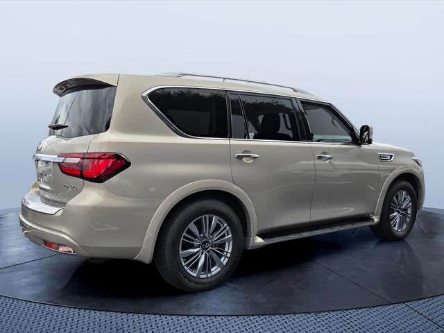 2023 INFINITI QX80 LUXE