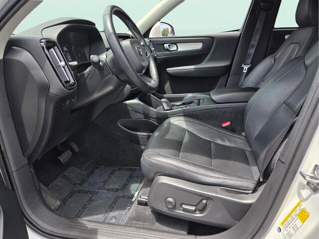 2019 Volvo XC40 Momentum