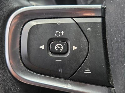 2019 Volvo XC40 Momentum