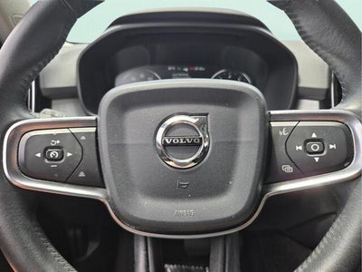 2019 Volvo XC40 Momentum