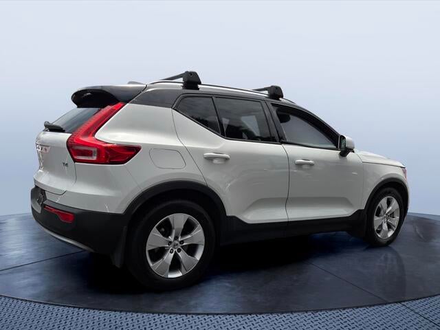 2019 Volvo XC40 Momentum