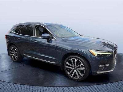 2023 Volvo XC60 Ultimate Bright Theme