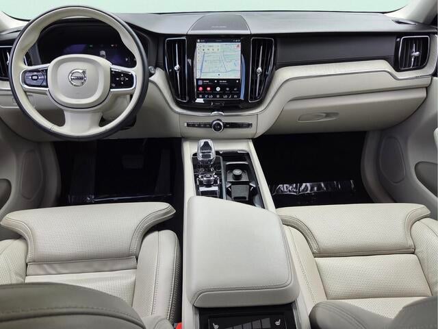 2023 Volvo XC60 Ultimate Bright Theme