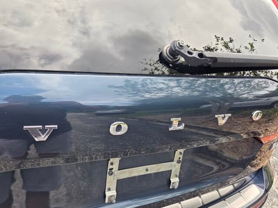 2023 Volvo XC60 Ultimate Bright Theme