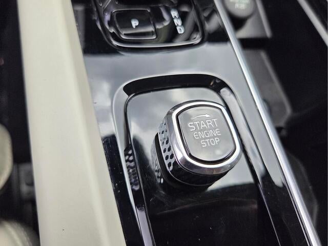 2023 Volvo XC60 Ultimate Bright Theme