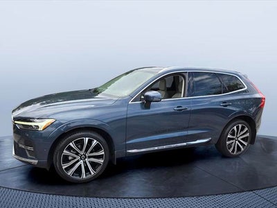 2023 Volvo XC60 Ultimate Bright Theme