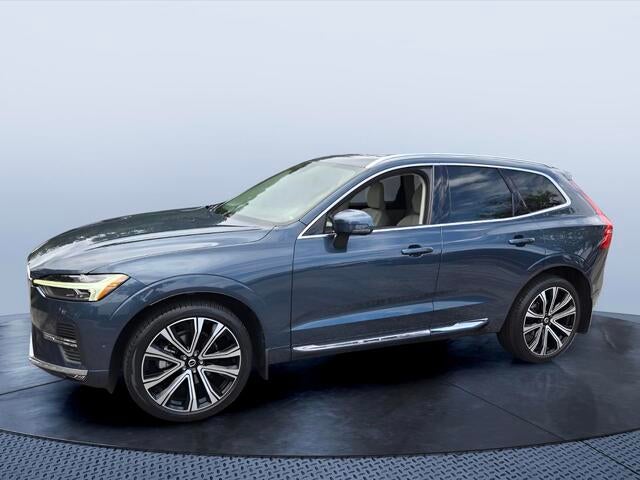 2023 Volvo XC60 Ultimate Bright Theme