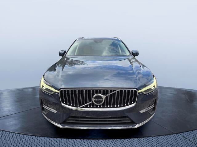 2023 Volvo XC60 Ultimate Bright Theme