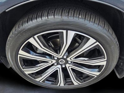 2023 Volvo XC60 Ultimate Bright Theme