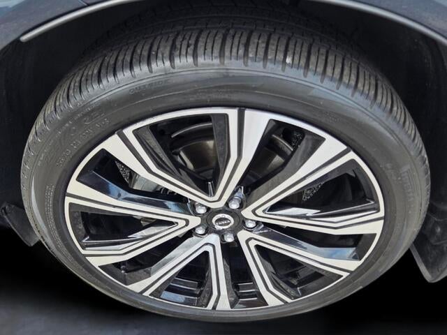 2023 Volvo XC60 Ultimate Bright Theme