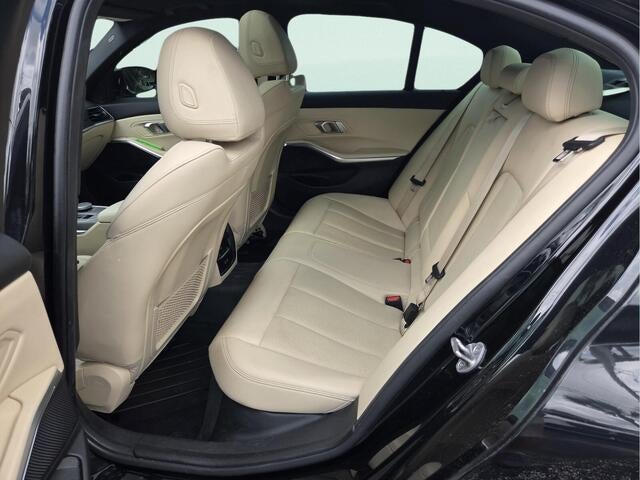 2022 BMW 330i 330i
