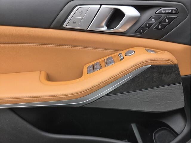 2021 BMW X7 M50I