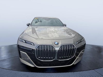 2023 BMW 740i 740i