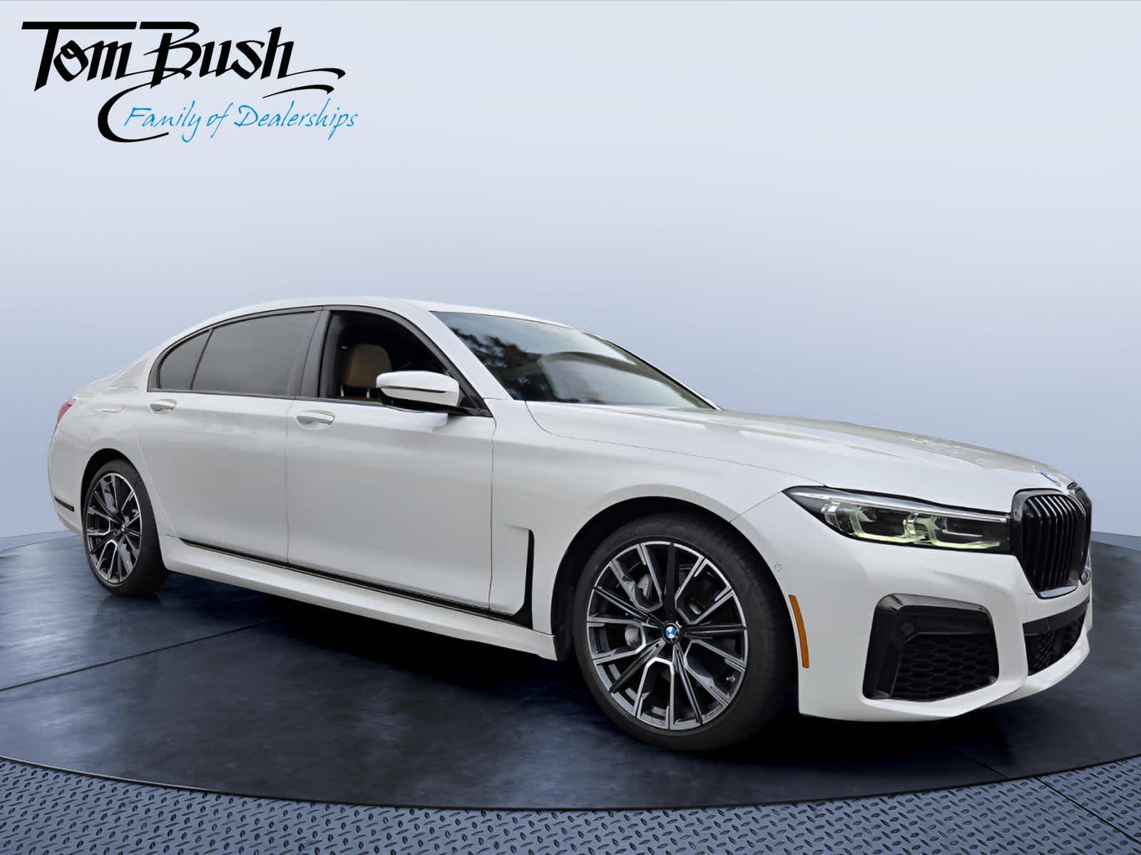 2022 BMW 740i 740i