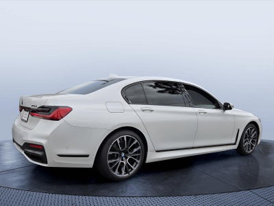 2022 BMW 740i 740i