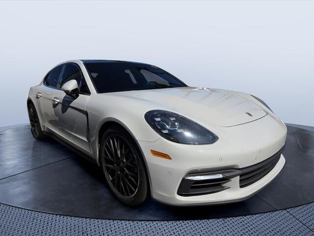 2018 Porsche PANAMERA Base