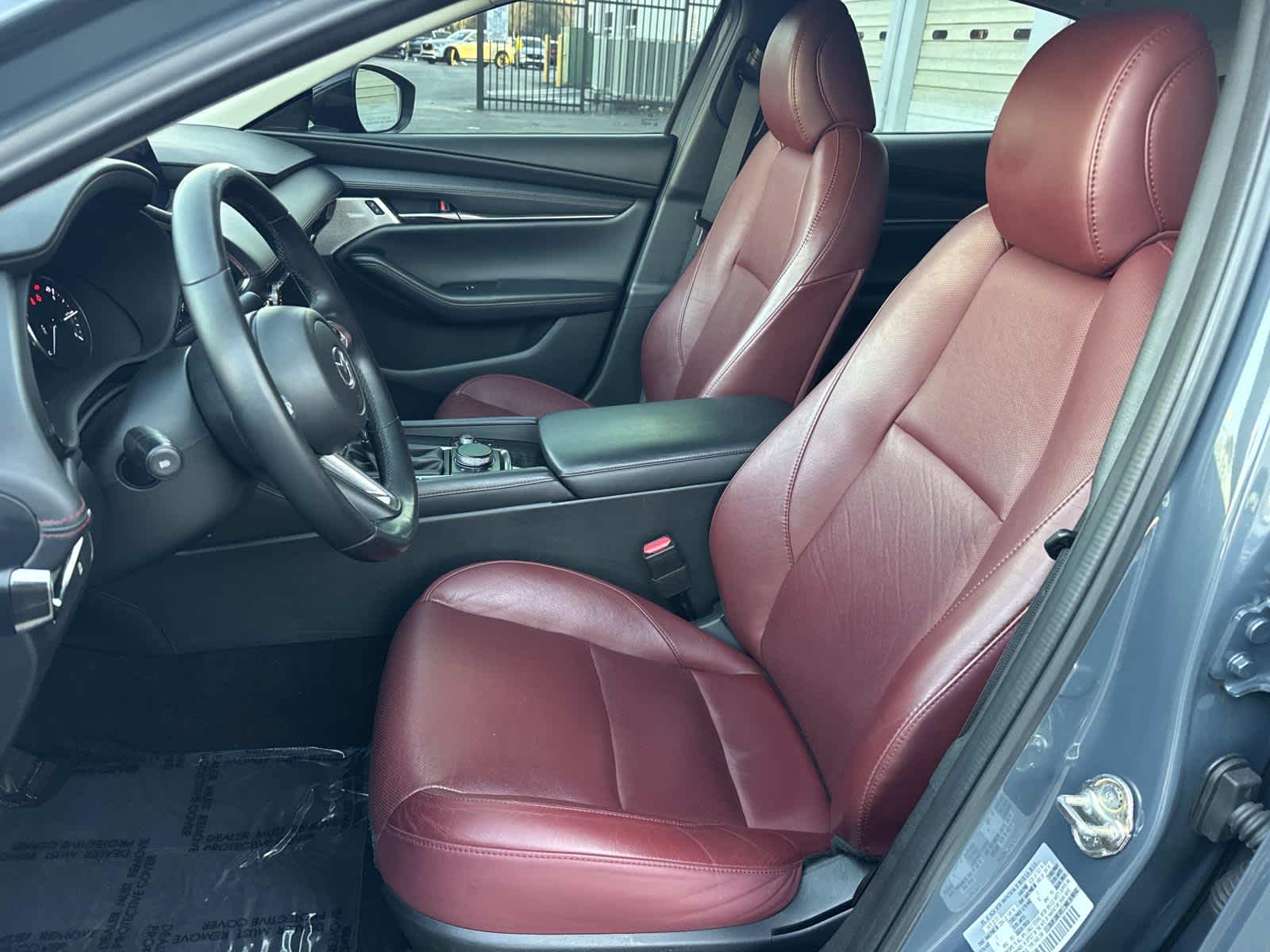 2023 Mazda MAZDA3 2.5 S Carbon Edition