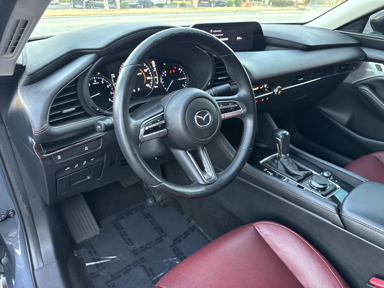 2023 Mazda MAZDA3 2.5 S Carbon Edition