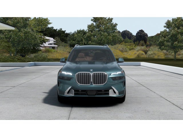 2027 BMW X7 Base
