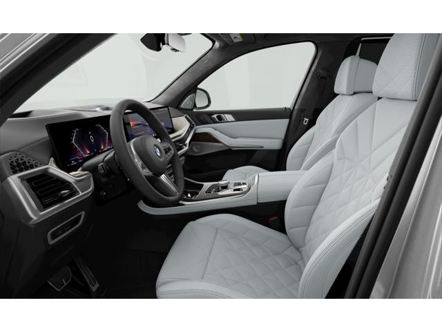2027 BMW X7 Base
