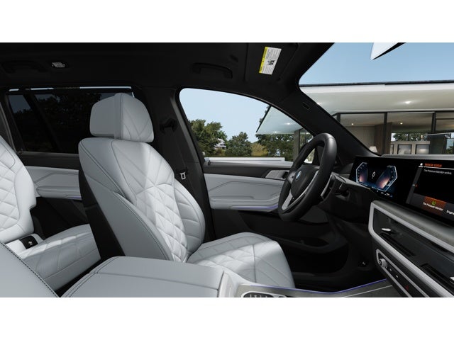 2027 BMW X7 Base
