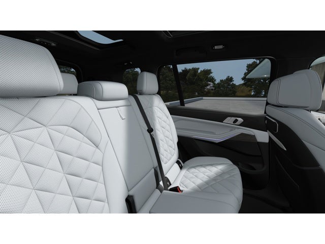 2027 BMW X7 Base