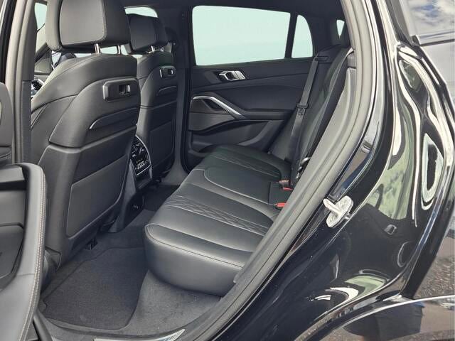 2027 BMW X6 Base